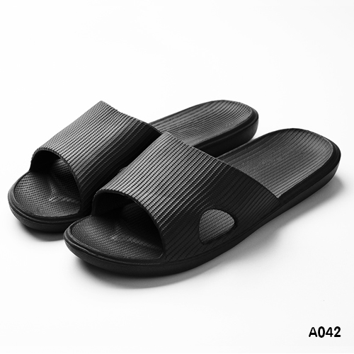 A042 รองเท้าแตะพื้นเรียบเพื่อสุขภาพ รุ่น  Classic Slide 