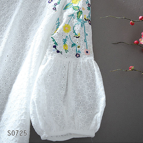 S0725 เสื้อฉลุคอตตอลผสมงานปักดอกไม้ 